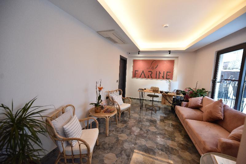 La Farine Готель